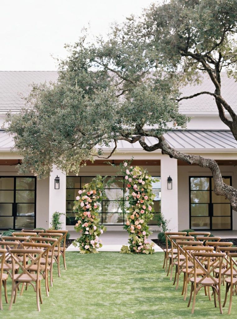 Ceremony floral at the Arlo, one of the top austin wedding venues. 