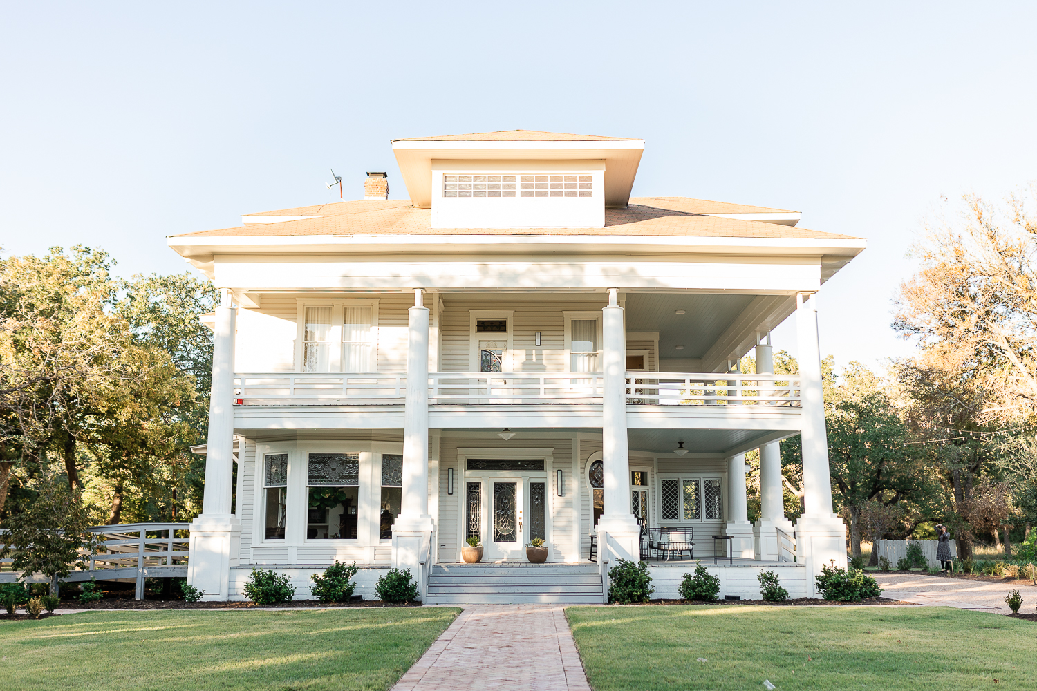An exterior photo of the Grand Lady, one of the top austin wedding venues. 